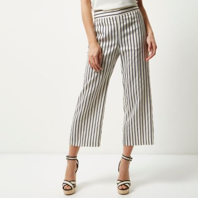 White stripe print trousers
